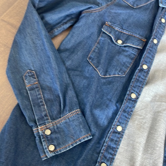 Zara denim top. - Picture 3 of 6